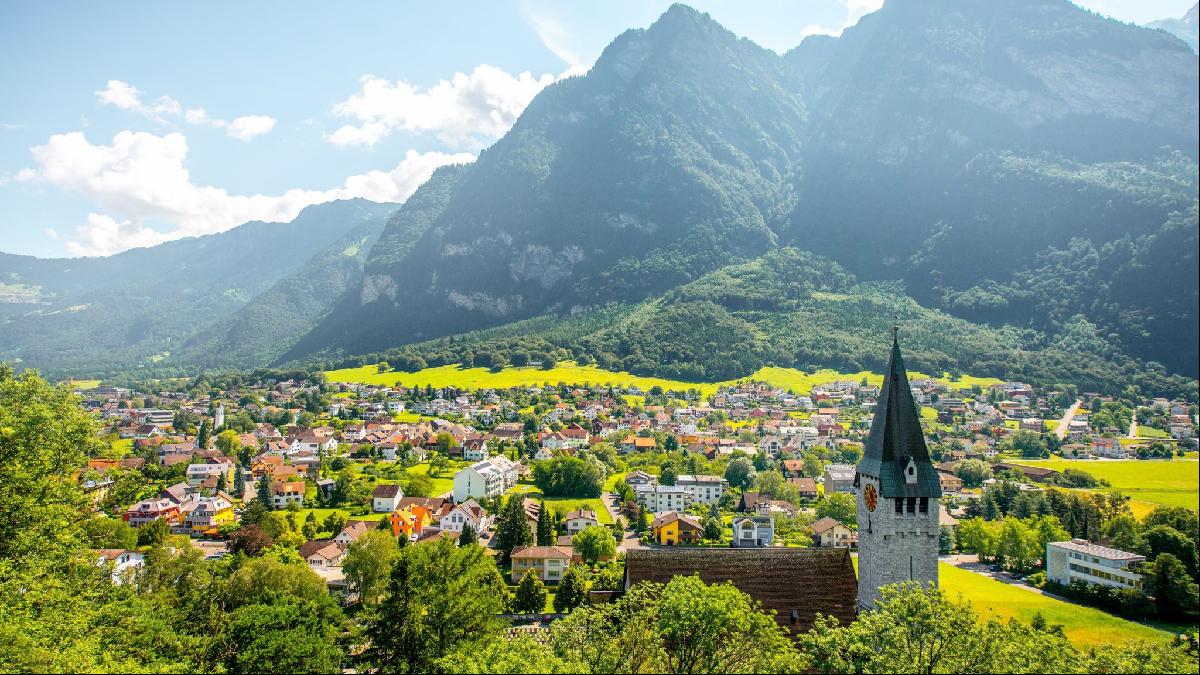 Liechtenstein Noi Tieng Duc